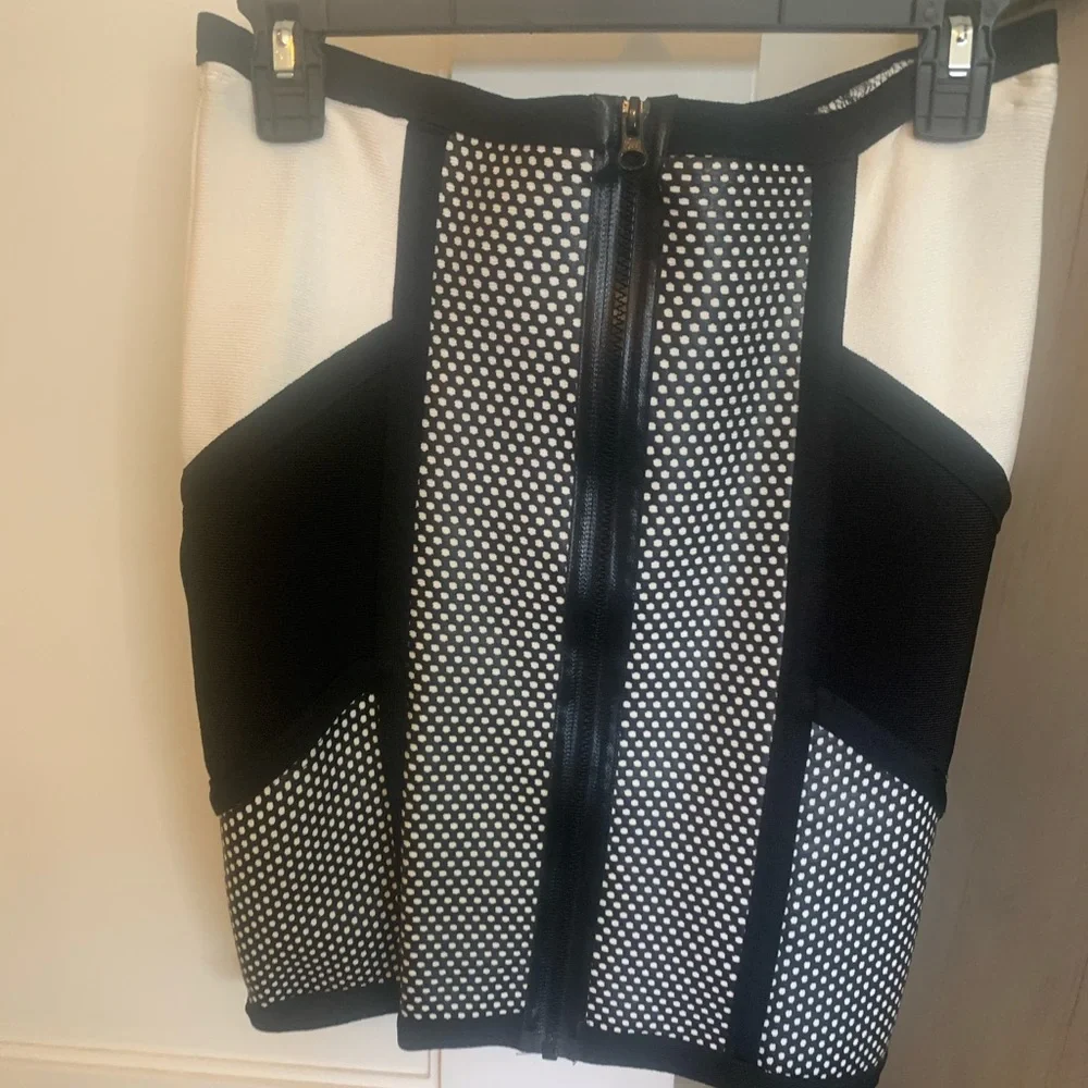 Bebe skirt